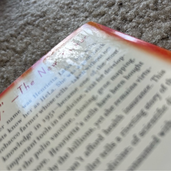 The Immortal Life of Henrietta Lacks Book - Picture 2 of 4